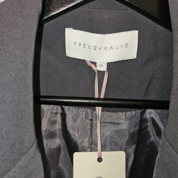 Chic Double-Breasted Gray Blazer - Picture 4 of 5